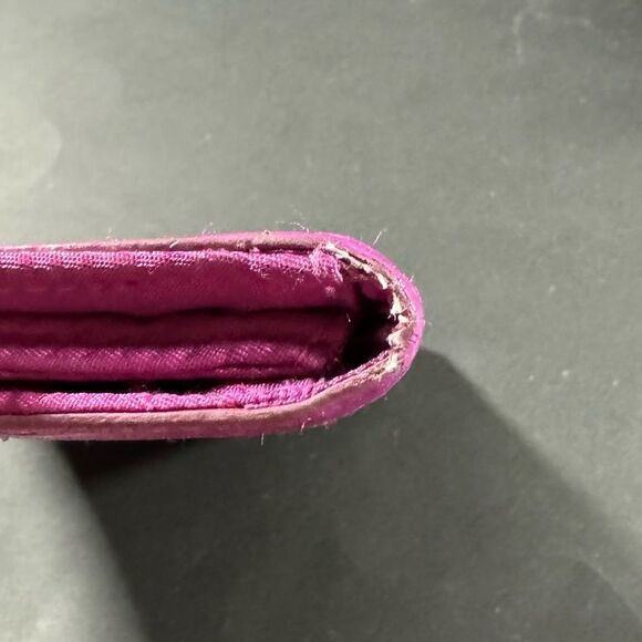 VERA BRADLEY Front Row Wallet in Frill Plum Petals Retired Fall 2011 - Picture 8 of 9